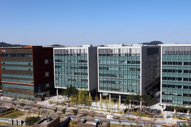 LG이노텍, 신형 아이폰 판매 호조에 4분기 역대 최대 매출 달성