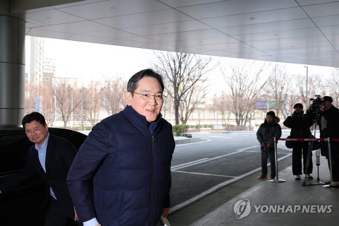 이재용, 美 '이건희 컬렉션' 참석차 출국···문화보국 알린다