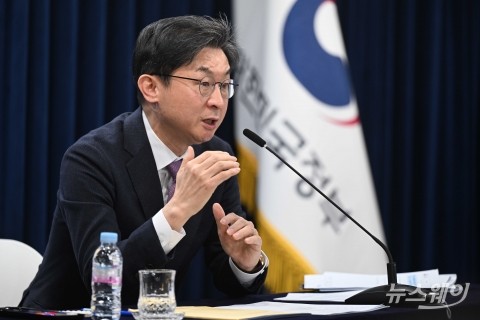 이억원 위원장 "단일종목 레버리지 ETF 추진"···인지수사권 논란은 선그어