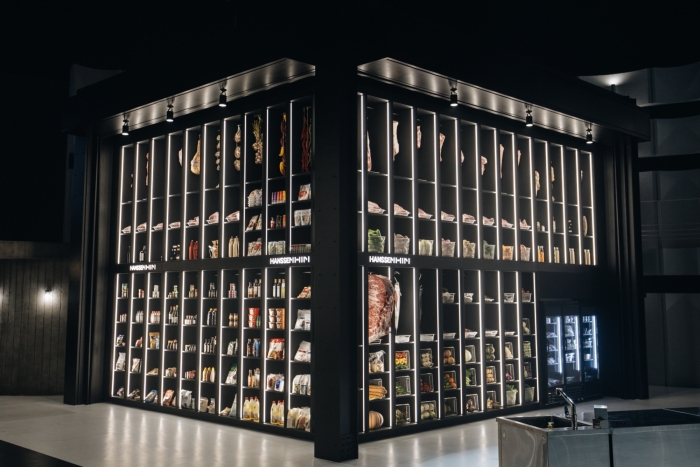 한샘이 특수 제작한 흑백요리사2 초대형 팬트리장 모습. 사진=한샘 제공