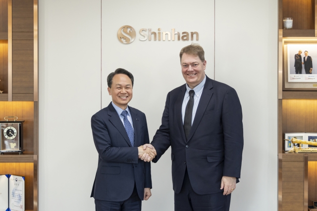 진옥동 신한금융 회장, 씨티그룹과 '디지털 자산' 협력