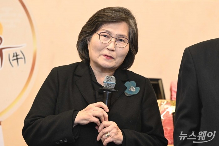 문미란 소비자단체협의회 회장이 2일 오전 서울 중구 대한상공회의소에서 '2026년 설맞이 한우 세일 페스타' 개최를 소개하고 있다. 사진=강민석 기자 kms@newsway.co.kr