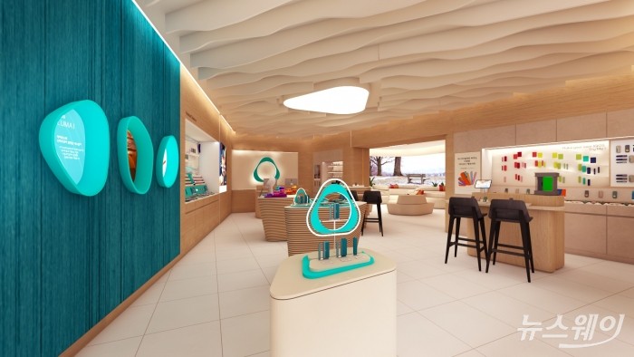 한국필립모리스가 새로운 콘셉트의 '아이코스 IFC 스토어'를 9일 오픈했다. 사진제공=한국필립모리스.