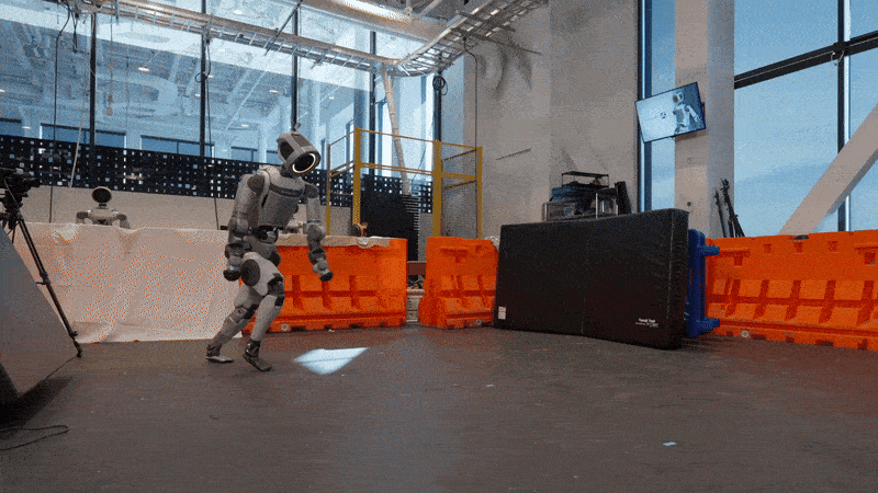 "금메달급 착지"...현대차 아틀라스, '실전 근육' 키우고 현장 투입 예고