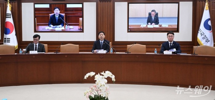 구윤철 부총리 겸 재정경제부 장관이 10일 오전 서울 종로구 정부서울청사에서 열린 대외경제장관회의에서 모두발언을 하고 있다. 사진=강민석 기자 kms@newsway.co.kr