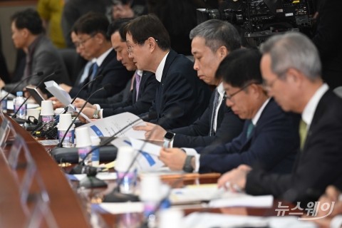 이찬진 금감원장 "증권 PF 부실여신 3.6조"···건전성 관리 총력