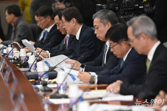 이찬진 금감원장 "증권 PF 부실여신 3.6조"···건전성 관리 총력