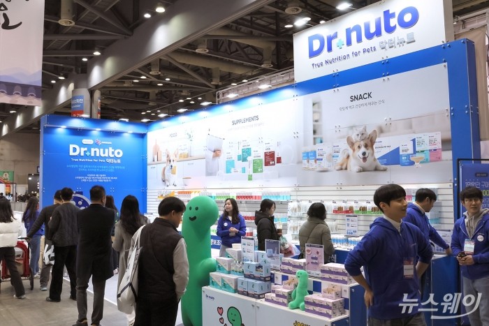 대상펫라이프의 반려동물 건강기능식품 브랜드 '닥터뉴토(Dr.nuto)'가 지난달 일산 킨텍스에서 열린 '마이펫페어(My Pet Fair) 2026 일산'에 참가해 부스를 운영했다. 사진제공=대상.