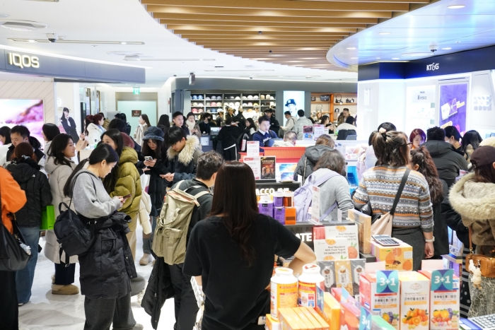 춘절을 앞두고 방한한 유커들의 모습. 사진=롯데면세점