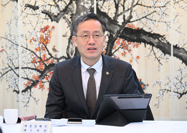 이형일 재정경제부 차관이 23일 서울 종로구 정부서울청사에서 열린 시장상황점검회의를 주재하고 있다. (사진= 재정경제부)