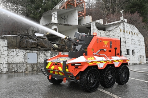 정의선 "로봇은 사람 살리는 기술"···현대차, 무인소방로봇 100대 투입한다