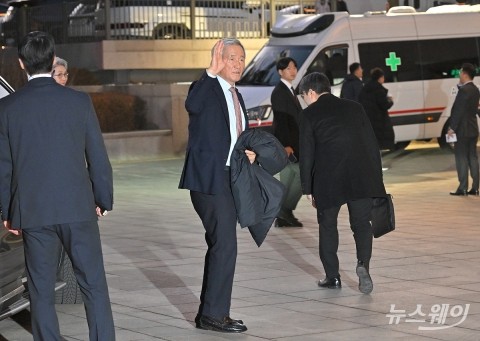 정몽준 아산재단 이사장, 부친인 아산 정주영 회장 추모 음악회 참석