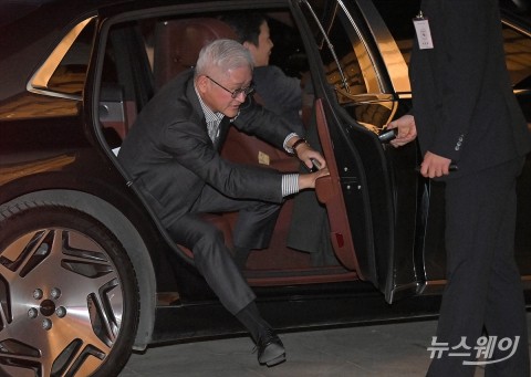 아산 정주영 회장 추모 음악회 참석한 서경배 아모레퍼시픽 회장 부부