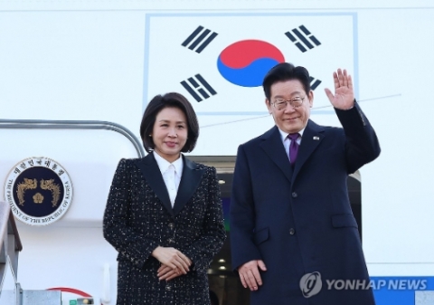 이 대통령, 싱가포르·필리핀서 'AI·방산·원전' 협력 확대