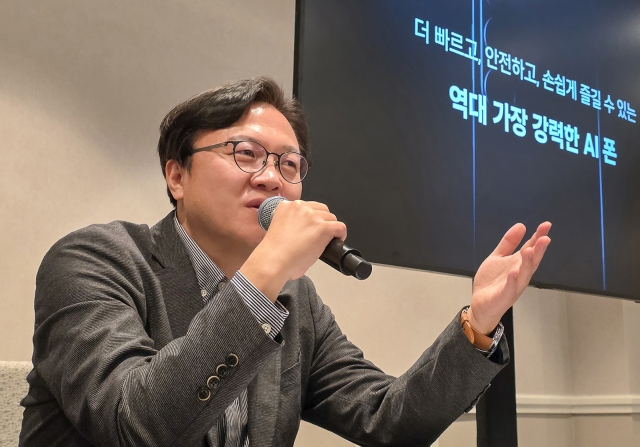 "필름 붙이면 되는데, 왜?"···삼성이 '프라이버시 디스플레이' 5년간 매달린 이유 