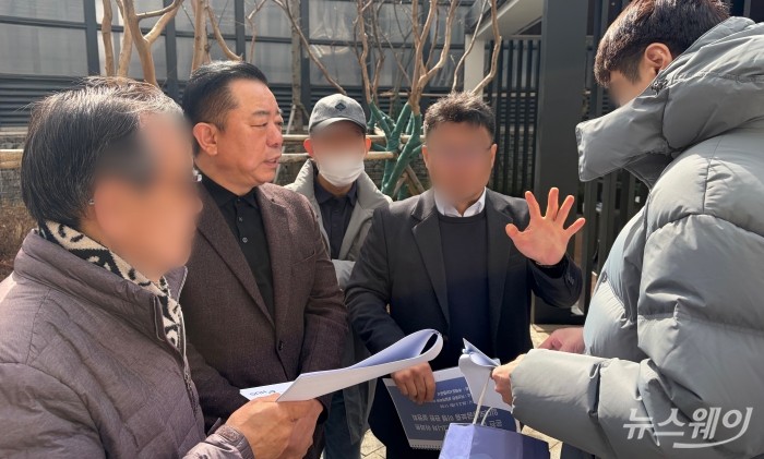 충남 '아산 온천 삼일파라뷰 시그니처'를 찾은 최인술 삼일건설 대표. 사진=박상훈 기자