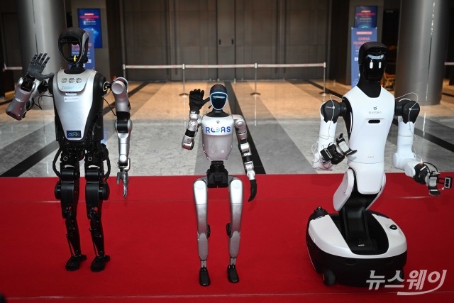 휴머노이드 '양산 경쟁' 본격화···속도·원가 vs 신뢰성