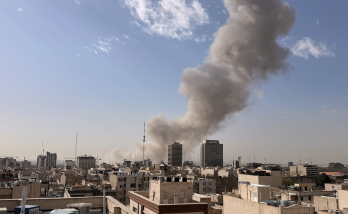 이스라엘의 공격으로 연기가 피어오르는 이란 테헤란 모습. 사진=연합뉴스