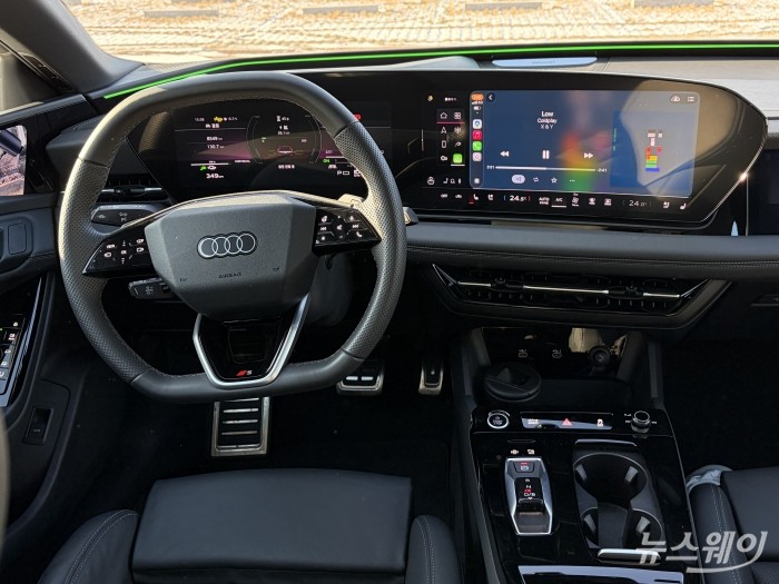 아우디 A6 e-트론 실내. 사진=권지용 기자