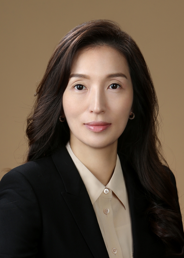 성래은 영원무역홀딩스 부회장.