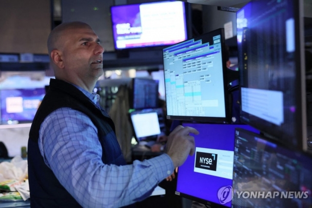 뉴욕증시, 종전 기대에 상승 마감···반도체주 강세 주도