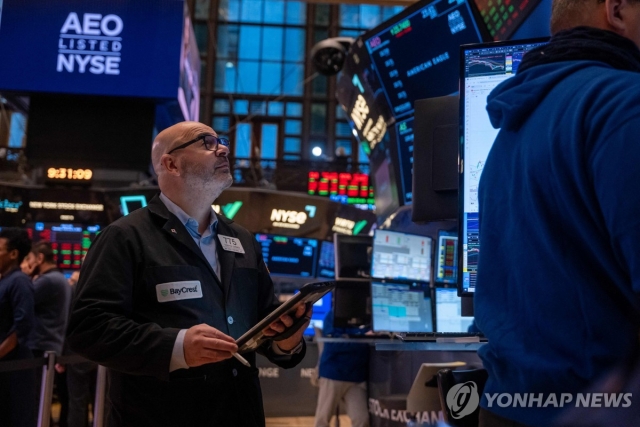 뉴욕증시, 이란 '호르무즈 봉쇄' 우려에 급락···다우 1.5%↓