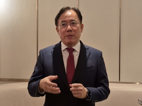 정철동 LGD 사장 "폴더블 등 차세대 기술···사업화 시점 맞춰 대응"