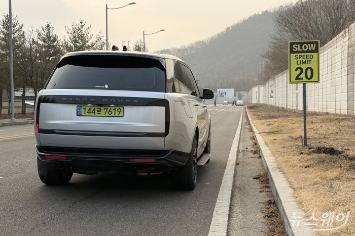 랜드로버 레인지로버. 사진=권지용 기자