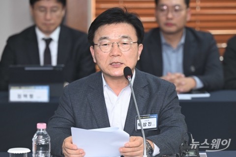 인사말 하는 박상진 한국산업은행 회장