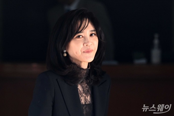 이부진 호텔신라 대표이사가 긴장한 표정을 머금고 19일 오전 서울 중구 삼성전자 장충사옥에서 열린 제53기 호텔신라 주주총회으로 향하고 있다. 사진=강민석 기자 kms@newsway.co.kr