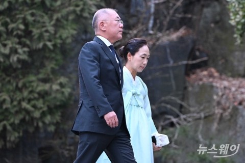 고(故) 아산 정주영 25주기 참석한 정의선 현대차 회장