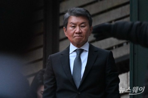 故 아산 정주영 명예회장 25주기 참석한 정몽규 HDC 회장