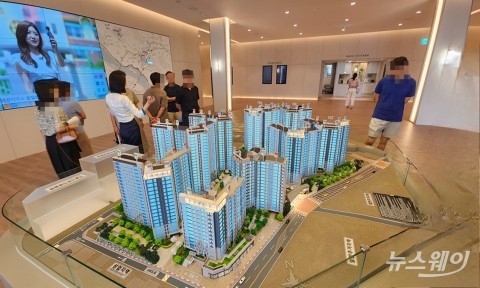 거래 위축에 지선 이슈까지···시공·시행업계, 청약 셈법 골머리