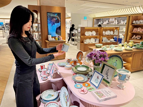 봄 세일 돌입한 백화점 3사···전 카테고리 할인 경쟁 본격화