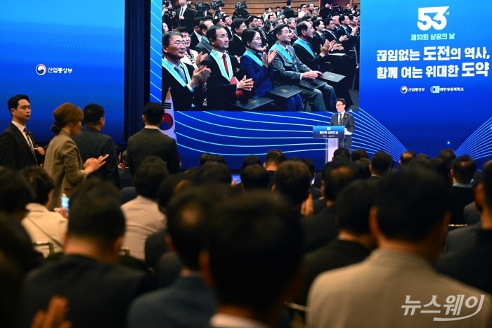 김민석 국무총리가 31일 오후 서울 중구 대한상공회의소에서 열린 제53회 상공의 날 기념식에서 축사를 하고 있다. 사진=강민석 기자 kms@newsway.co.kr