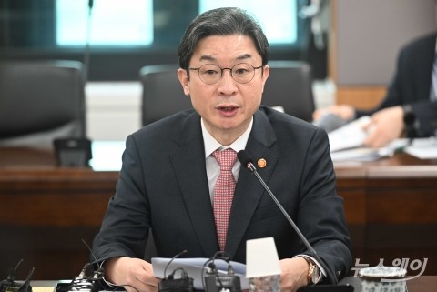 이억원 금융위원장 "가계대출 증가율 1.5%로 통제한다"