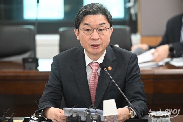 이억원 금융위원장 "가계대출 증가율 1.5%로 통제한다"