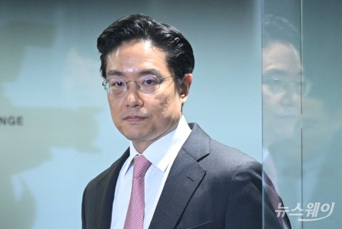 간담회 들어서는 전인석 삼천당제약 대표