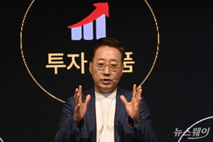 카카오뱅크, 캐피탈 품고 '종합 플랫폼' 직진···본업 정체 뚫을 '승부수'(종합)