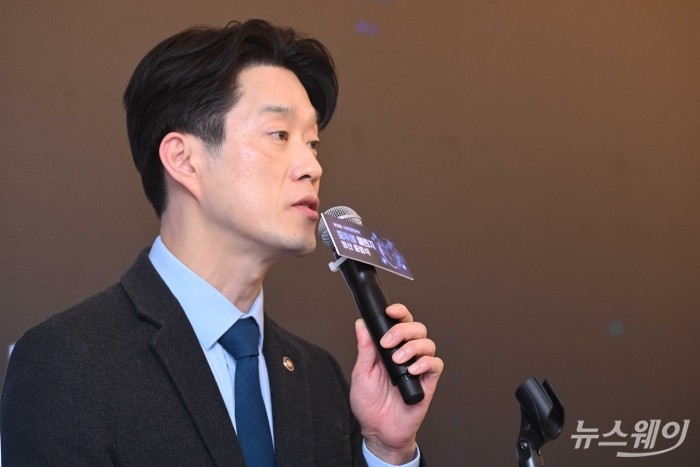 노용석 중소벤처기업부 1차관이 8일 오후 서울 용산구 피스앤파크에서 열린 모두의 챌린지 방산 출범식에서 인사말을 하고 있다. 사진=강민석 기자 kms@newsway.co.kr