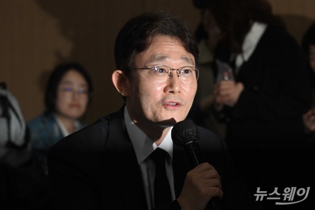 박윤영 KT 대표 "AI 무대 넓히고 신뢰 되찾겠다"