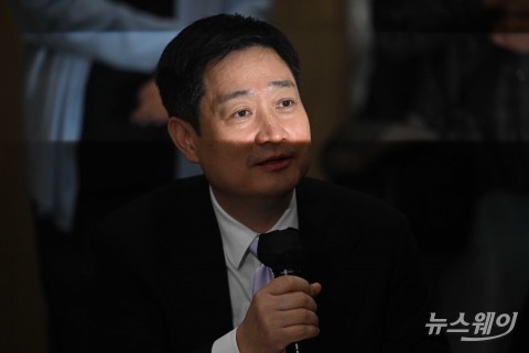 LGU+ 홍범식 "유심 교체 5만5000명 예약···철저히 준비"