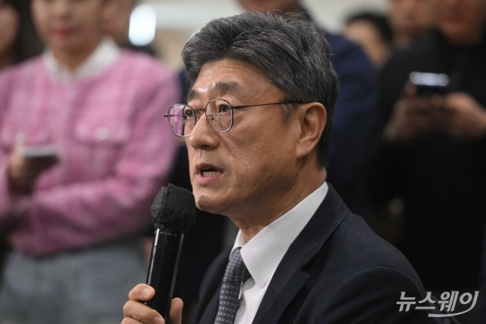 정재헌SKT 대표가 통신3사 CEO 간담회에서 발언을 하고 있다. 사진=강민석 기자 kms@newsway.co.kr