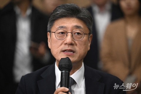 정재헌 SKT 대표 "환골탈태로 AI 풀스택 미래준비 하겠다"