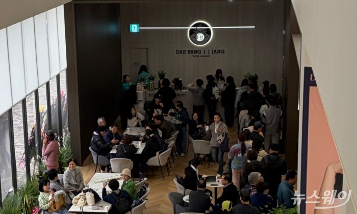 대방건설 '옥정중앙역 디에트르' 모델하우스에 마련된 대방장 카페. 사진=박상훈 기자