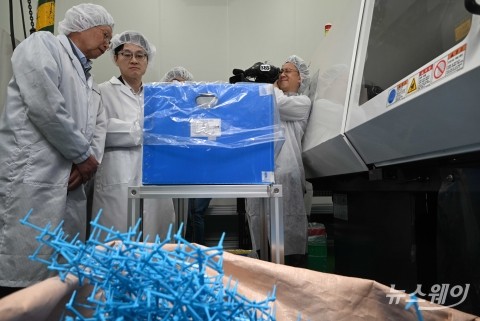 점검 나선 김정관 산업부 장관 "의료·생필품 공급망 차질없게"