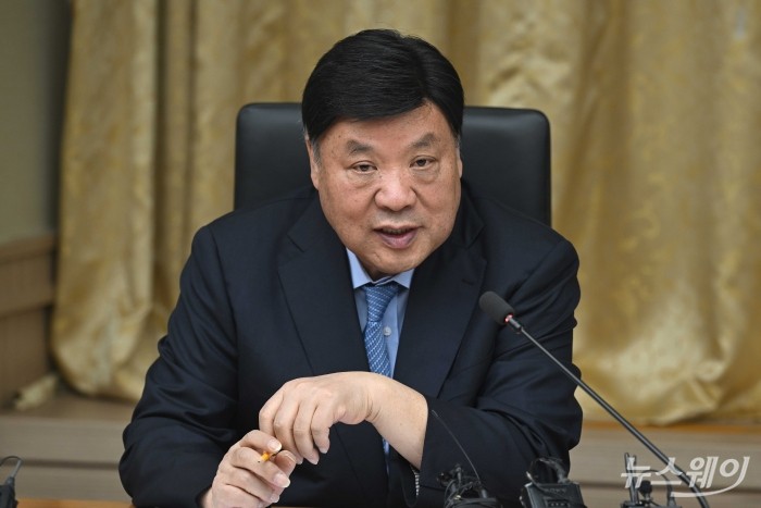 서정진 셀트리온 회장이 14일 오후 서울 중구 예금보험공사에서 열린 국민성장펀드 2차 전략위원회에서 발언하고 있다. 사진=강민석 기자