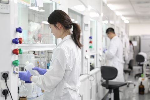 동아에스티, 차세대 ADC 연구 결과 'AACR'서 공개···"한 번에 두 곳 겨냥"