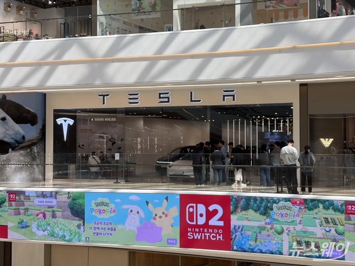 테슬라 가격 인상에도 구매 열기 폭발, 'FSD 승인' 기대감이 잡았다