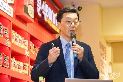 '매운맛' 뚝심 통했다···김대하 대표 "신라면으로 일본서 매운 라면 시장 개척했다"